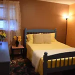 Beautiful Room Near Jfk And Close To Laguardia Airports