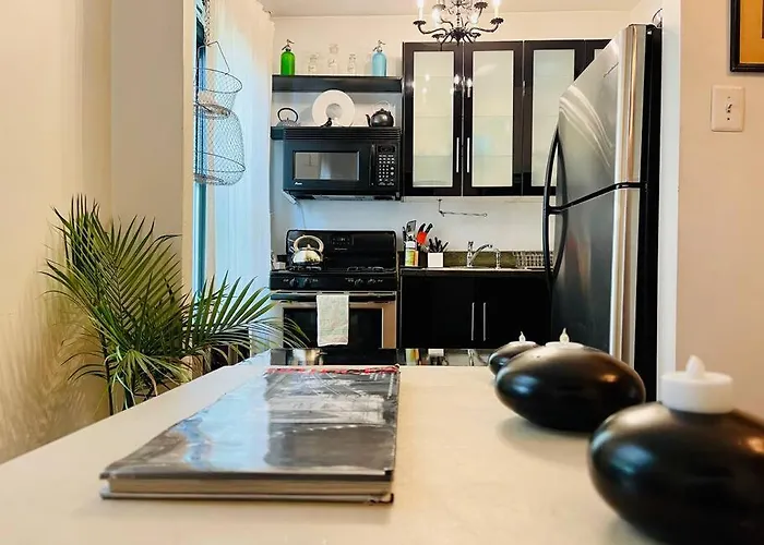 House On Henry - Private 1 Bedroom