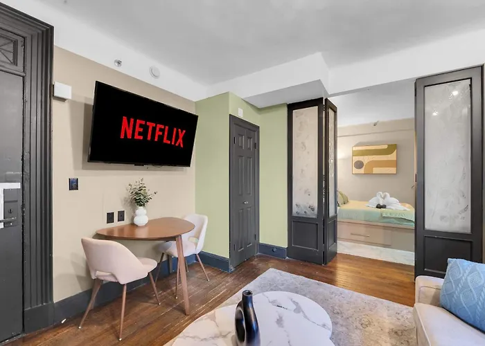 Centrally Located Apt In Nyc Walk To Time Square