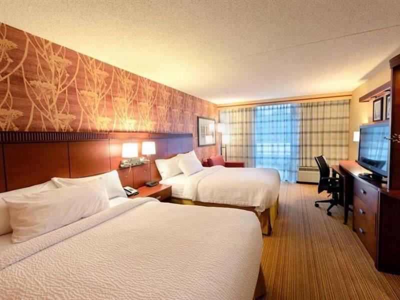 Courtyard By Marriott Laguardia Airport Hotel
