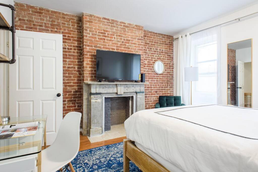 454-3w Prime Location 2br Newly Furnished Sleeps 5 Apartment