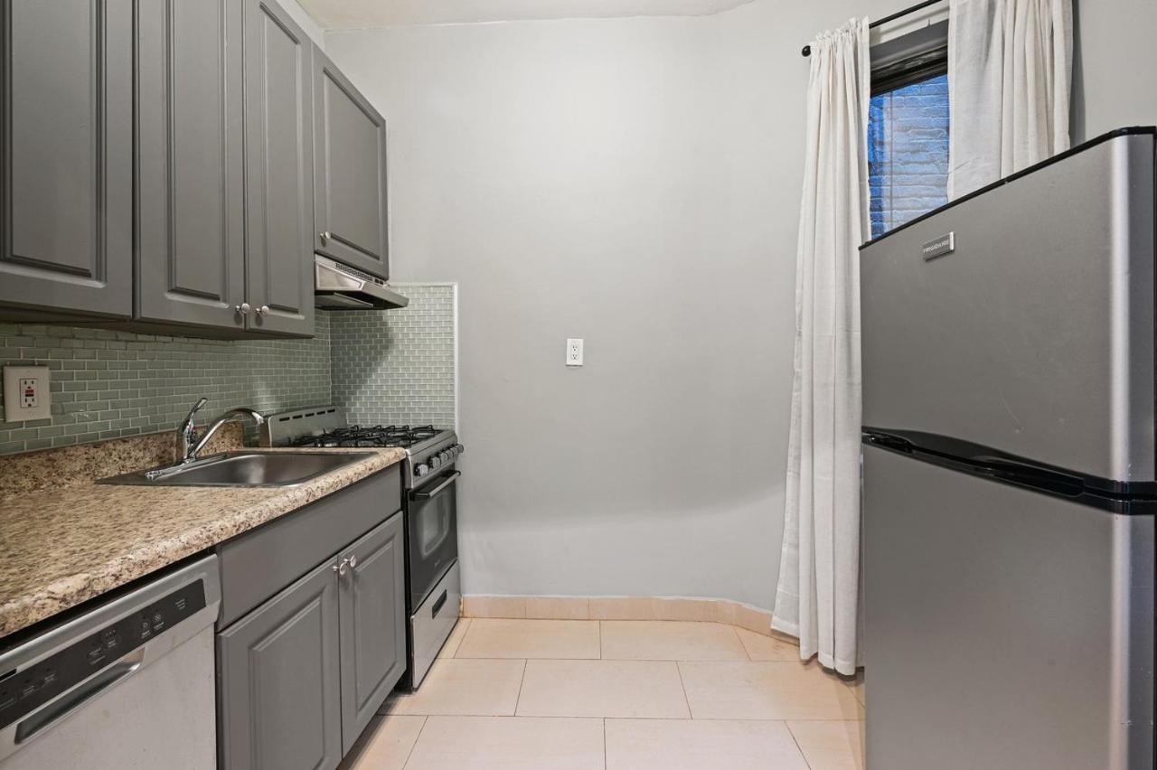 385: Upper East Side Apartment *