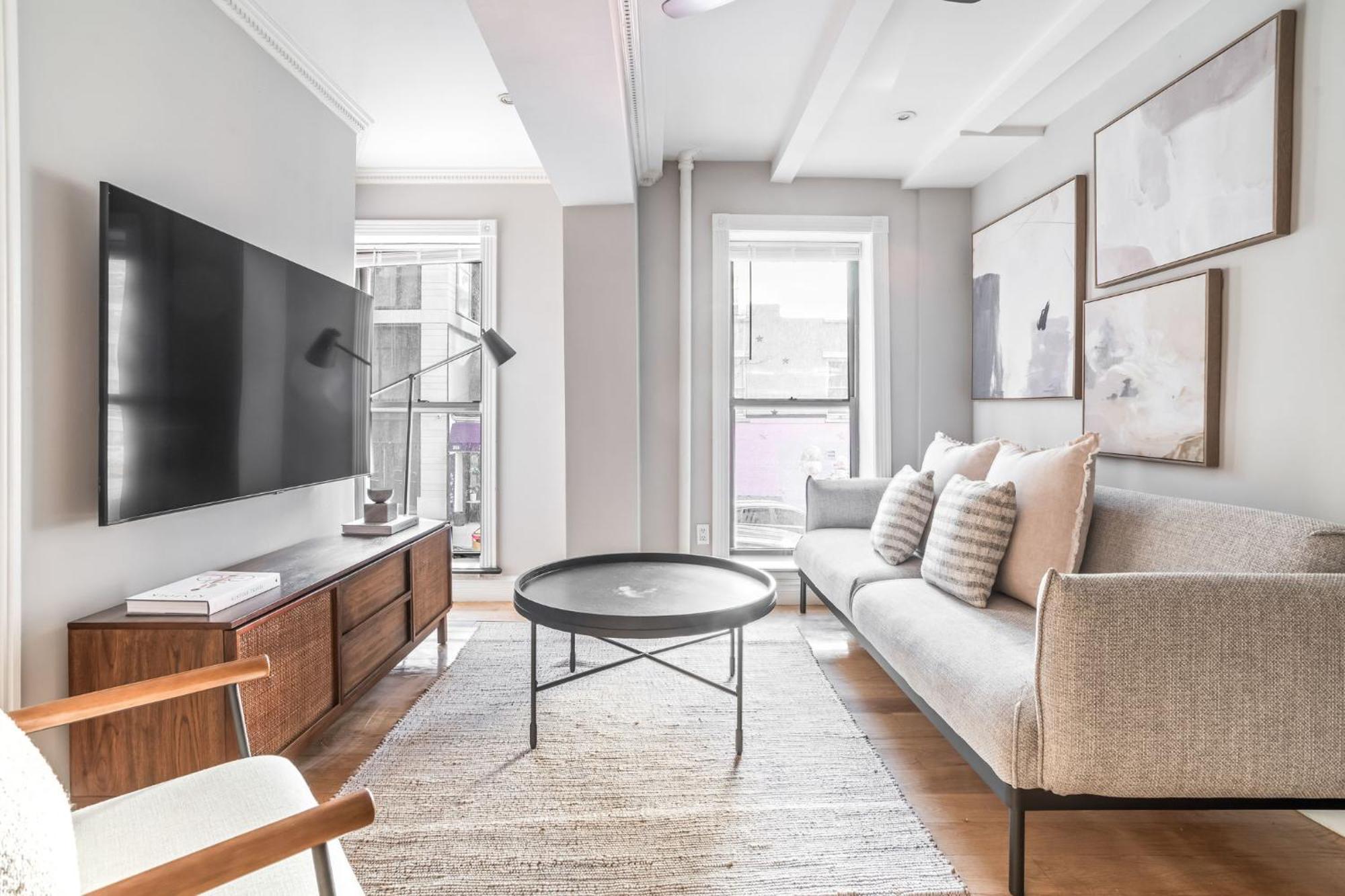 Charming 2bed 1bth Apt