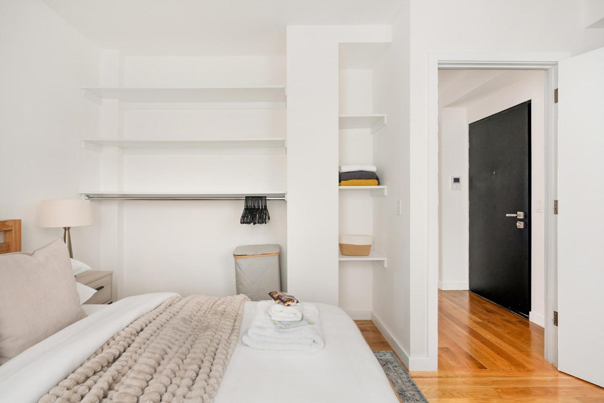 13-3 I Brand New 4br 3bth Duplex Private Roof Deck