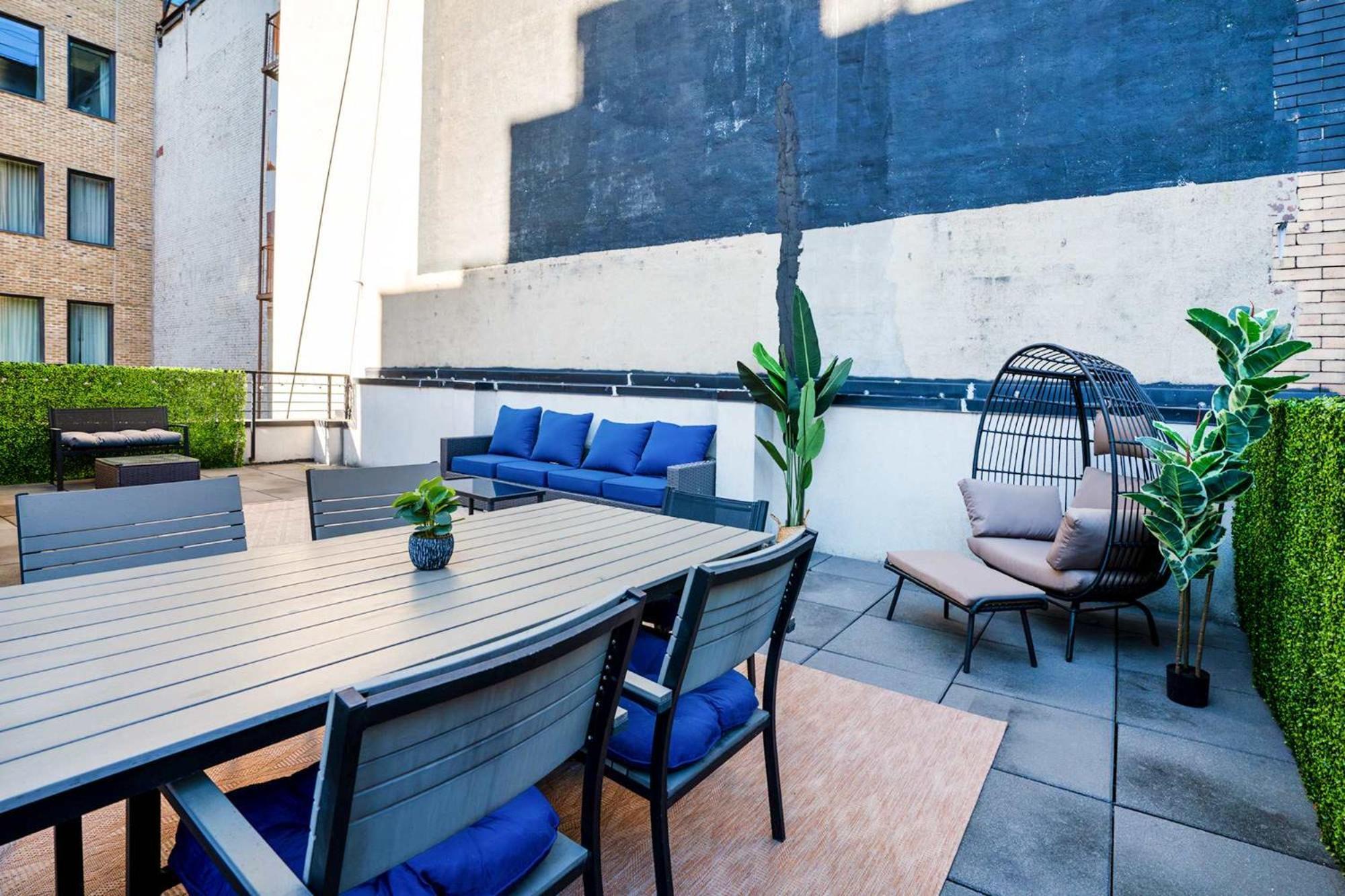 Apartment 13-3 I Brand New 4br 3bth Duplex Private Roof Deck