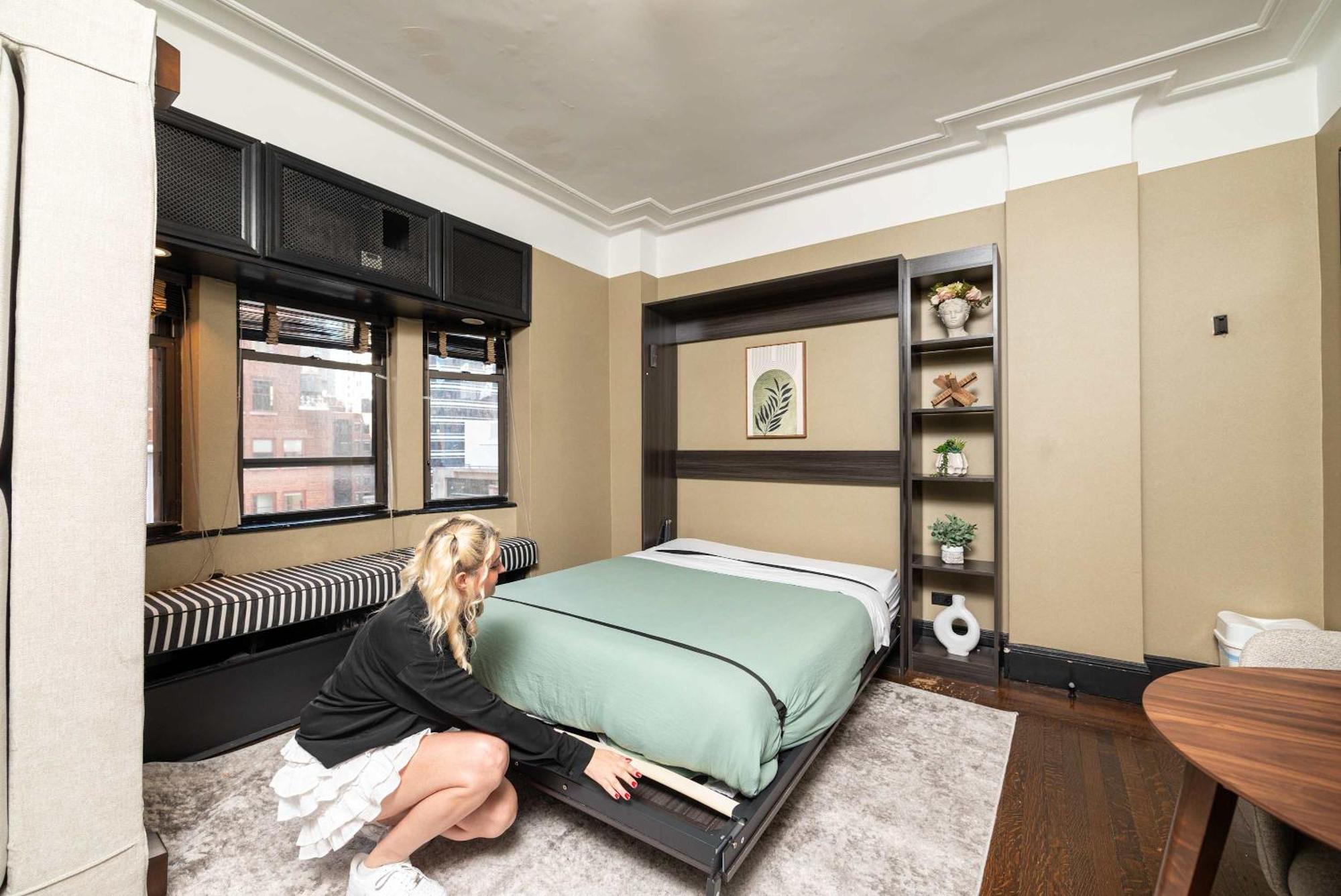 Centrally Located In Nyc Walk To Time Square Apartment New York