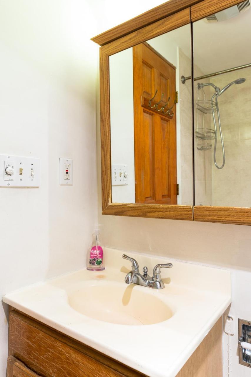 Apartment Spacious Apt Close To 9Th Avenue *