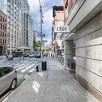 Ues Studio W Dm Elevator Gym Nr Central Park Nyc-920