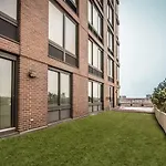 Uws 1Br W Doorman Elevator Gym Nr Columbus Cir Nyc-584