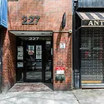 Midtown E Studio W Elevator Nr Central Park Nyc-635