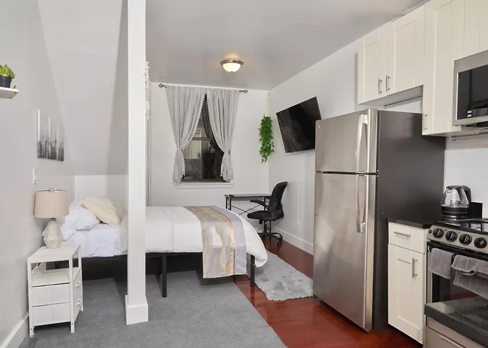 Private Loft In Hells Kitchen Near Times Square