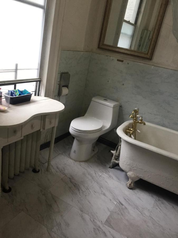 Guest house Private In Manhattan