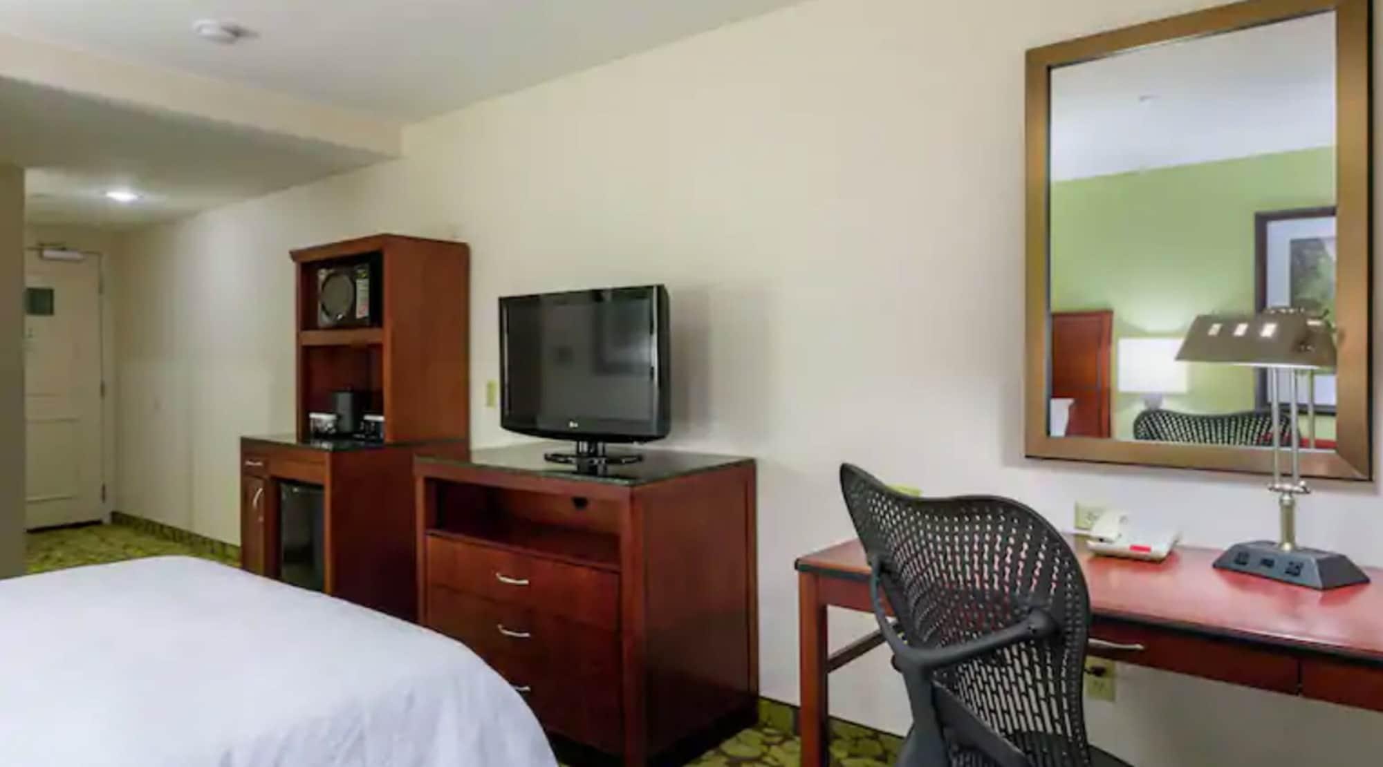 Hotel Hilton Garden Queens Jfk - Newly Renovated 3*
