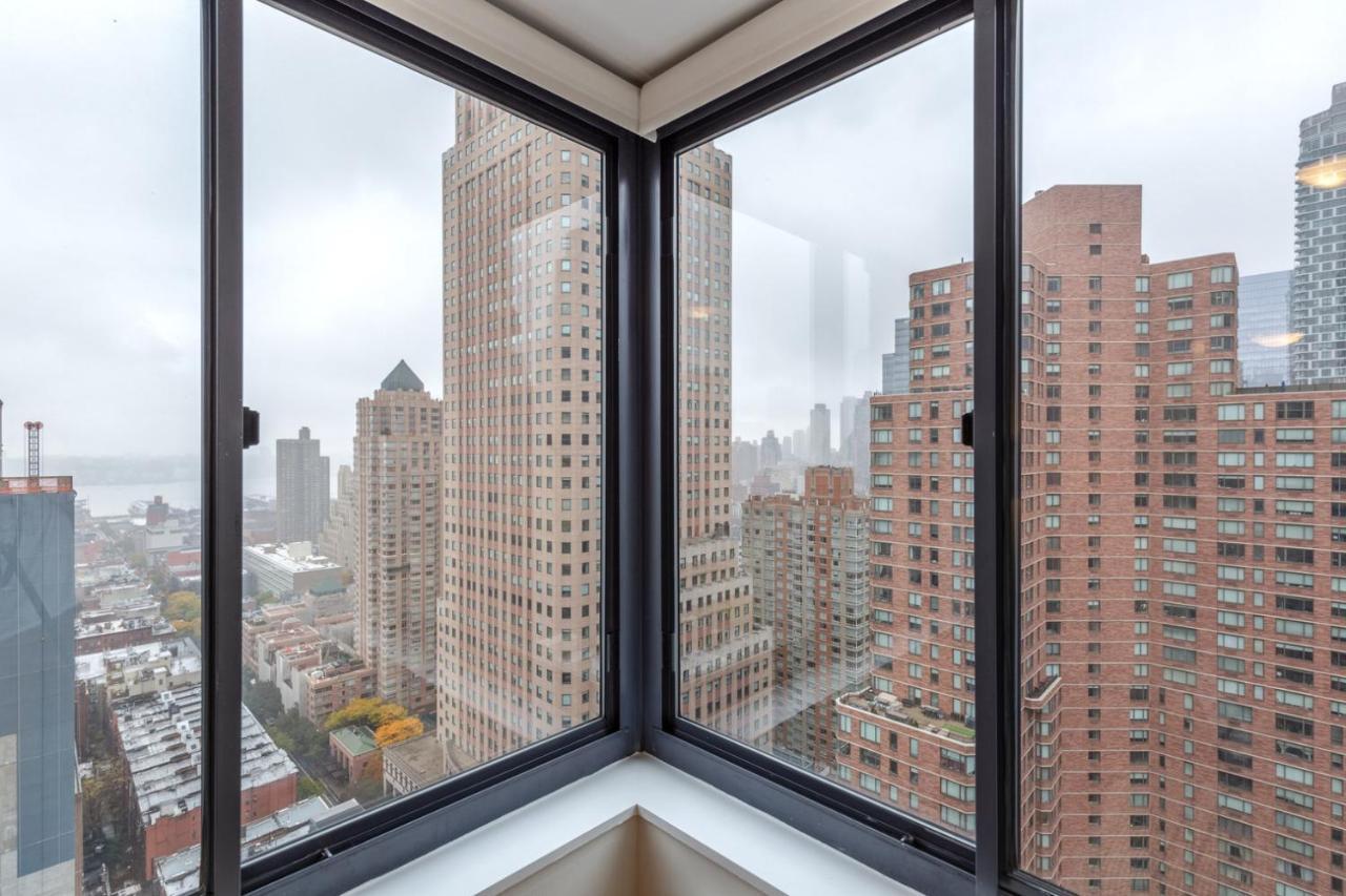 Apartment Midtown 2br W Pool Gym Parking Nr Broadway Nyc-381 *