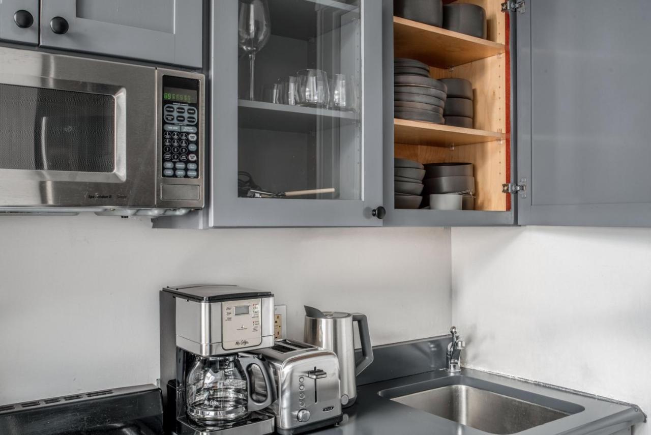 West Village 1br W Balcony Skylight Nyc-1167 Apartment