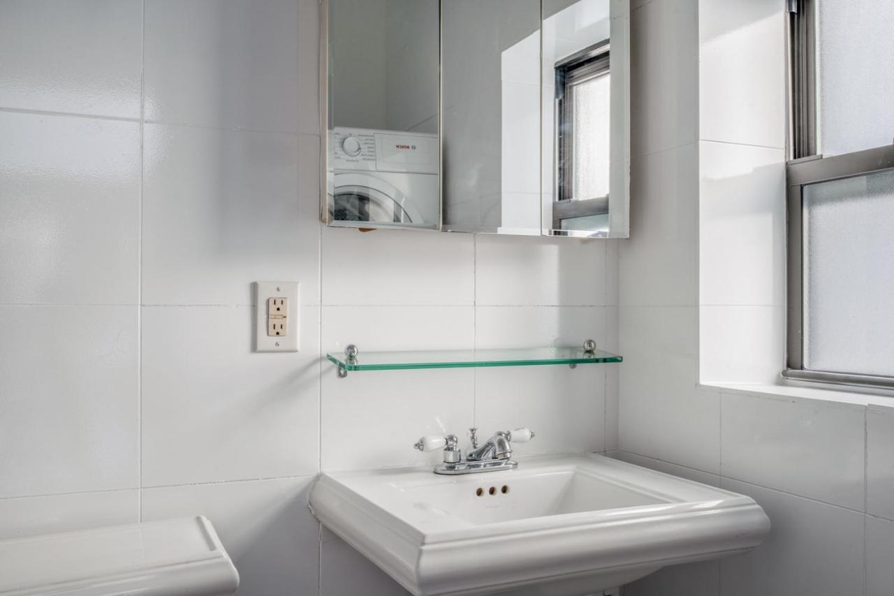 West Village 1br W Balcony Skylight Nyc-1167