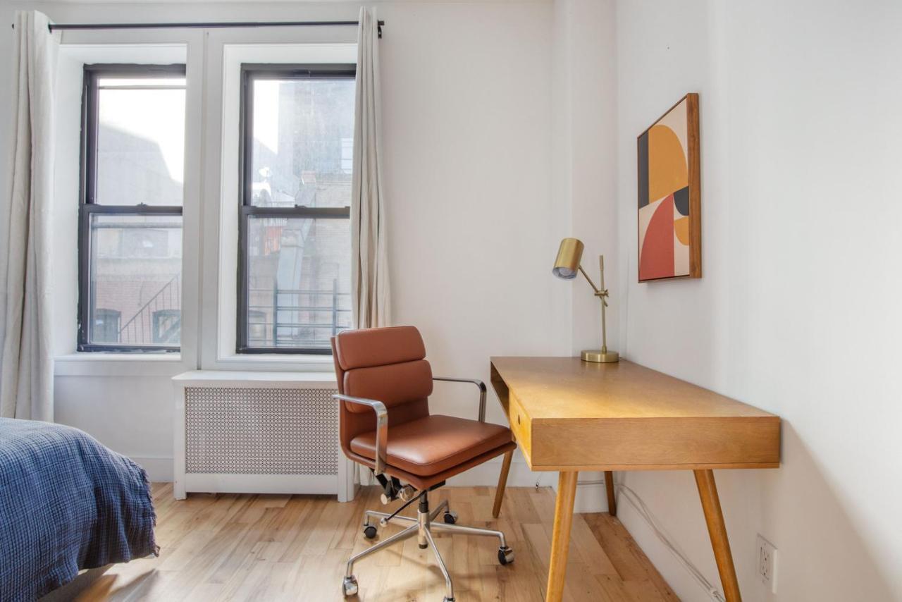 Midtown 2br W Elevator Wd Nr Park Nyc-1248