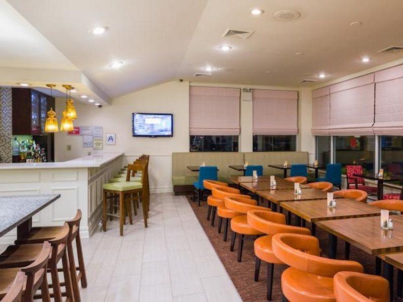 Hotel Hilton Garden Queens Jfk - Newly Renovated 3*