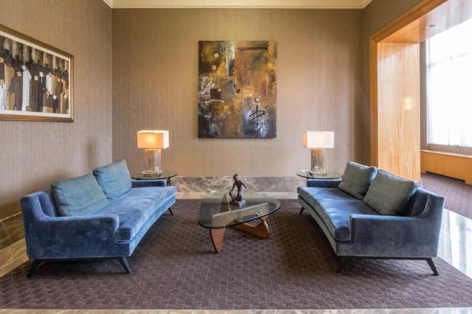 Apartment Uws 1br W Doorman Elevator Gym Nr Columbus Cir Nyc-584 *