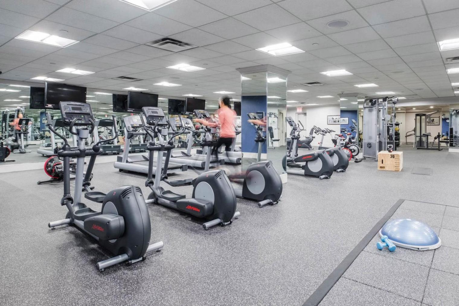 Uws 1br W Doorman Elevator Gym Nr Columbus Cir Nyc-584 Apartment New York