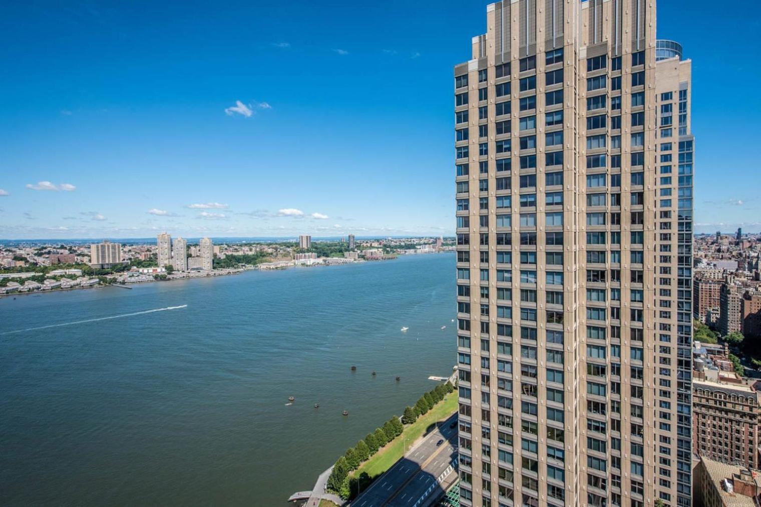 Uws 1br W Doorman Elevator Gym Nr Columbus Cir Nyc-584 Apartment New York