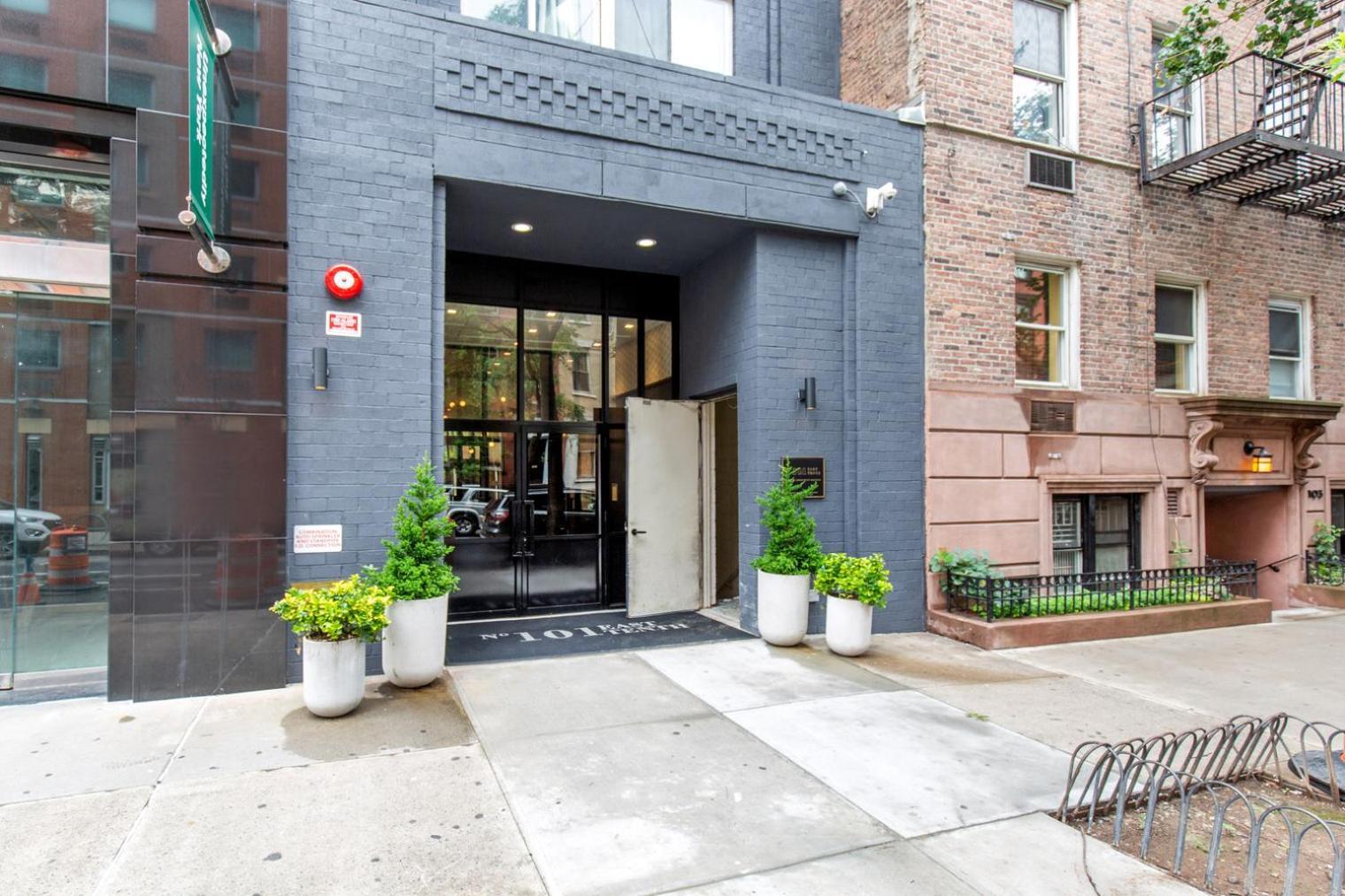 Apartment East Village 2br W Doorman Wd Nr Union Square Nyc-1185