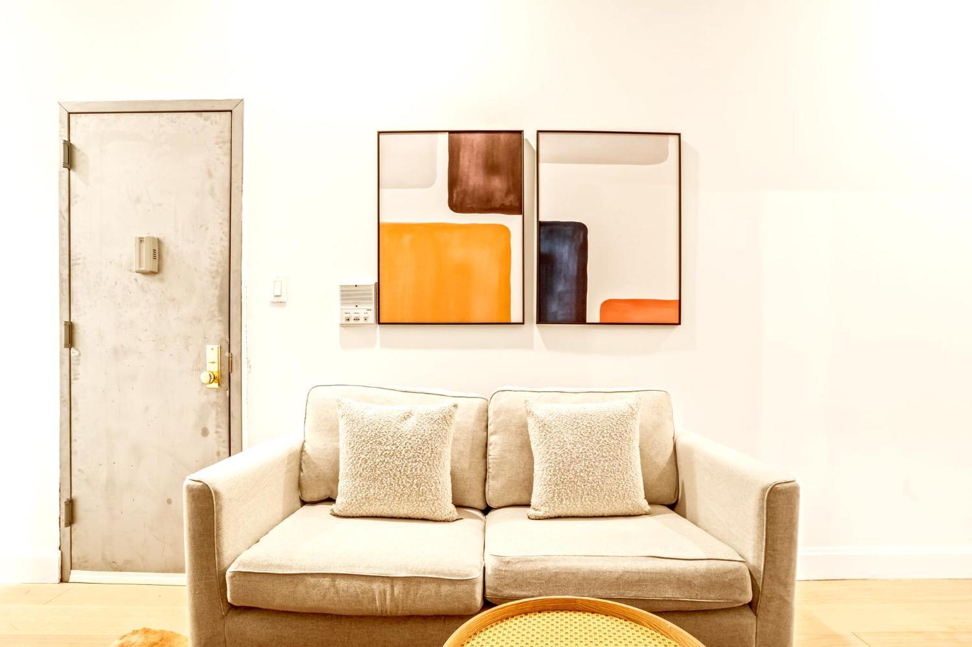 Charming 3br 1bath Apartment