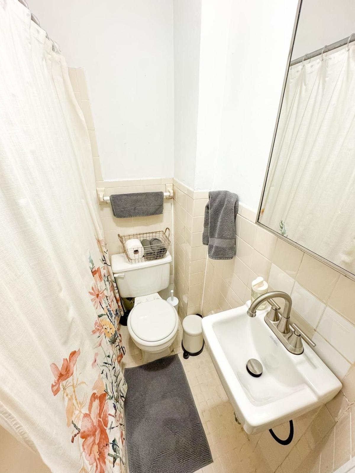 89-2r 1br Upper East Side * New York