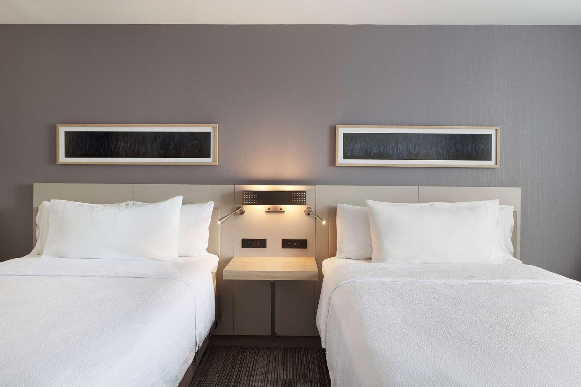 Hilton Garden Queens Jfk - Newly Renovated 3*