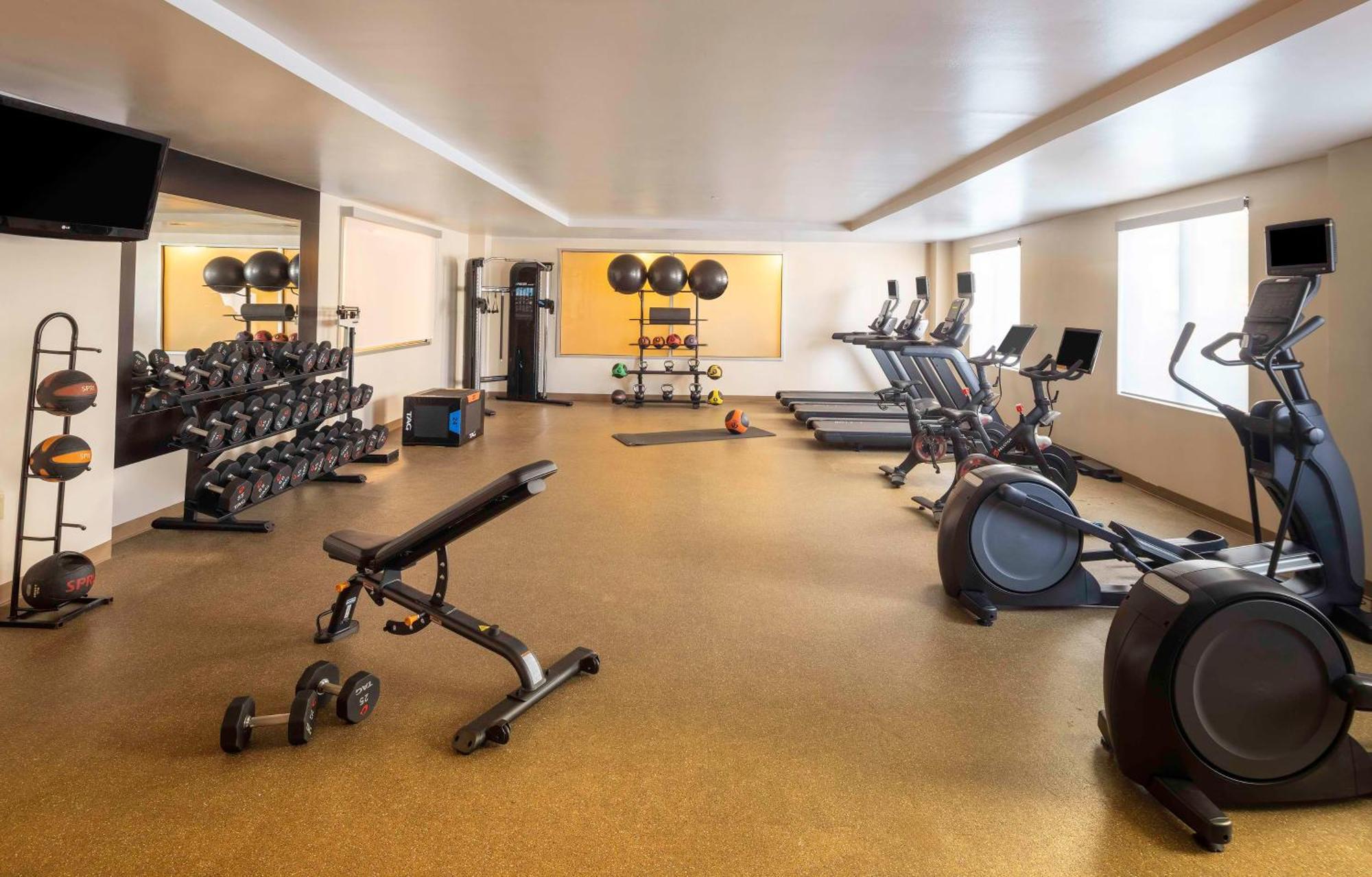 Hotel Hilton Garden Queens Jfk - Newly Renovated