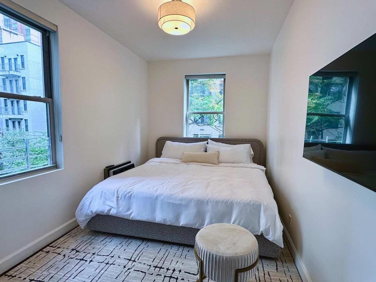 Private Townhome Near Un Holiday home New York