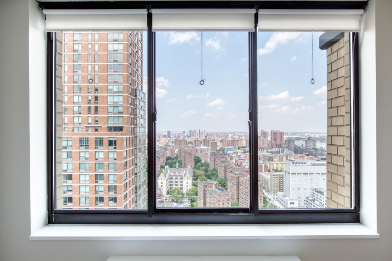 Ues 1br W Gym Pool Doorman Elevator Nr Park Nyc-622