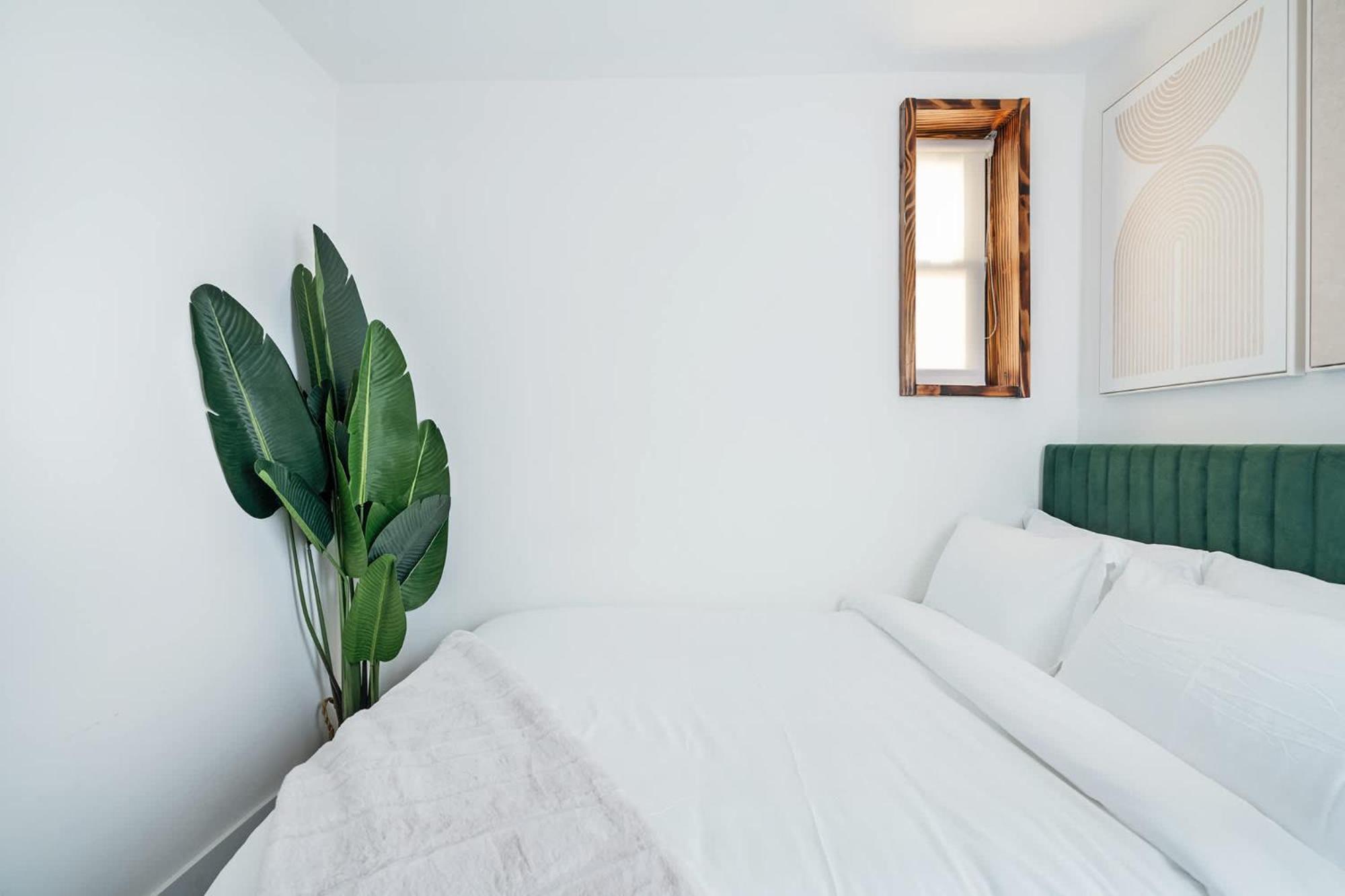 48-3fe 2br Prime Midtown West * New York