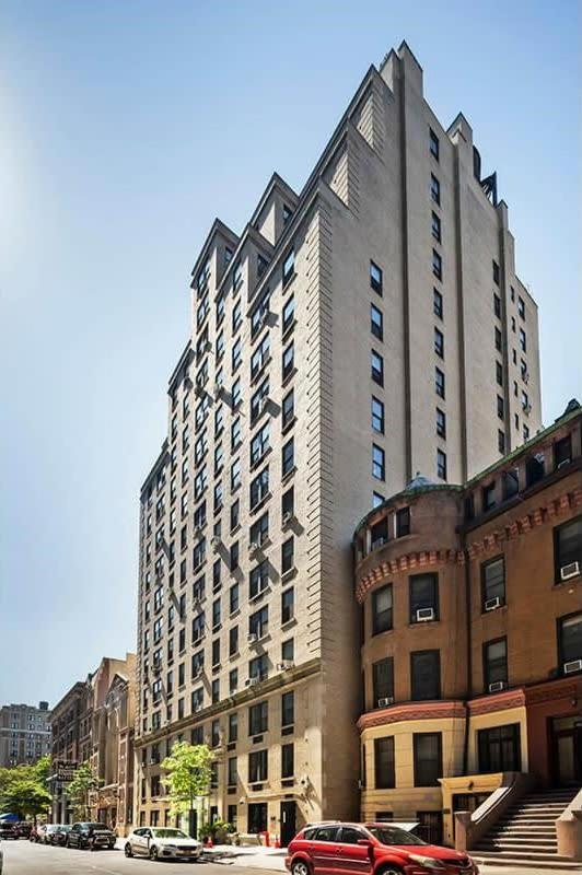 73-304 Newly Reno Uws Doorman Gym Laundry * New York