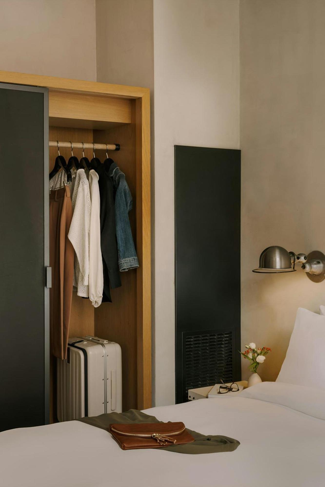 Hotel Chambers Hotel Central Park South, Sonder
