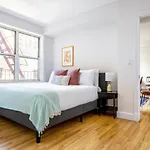 Ues 1Br Nr Central Park Grocery Store On Block Nyc-604