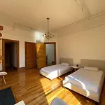 Large Room In Charming Townhouse