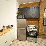89-2R 1Br Upper East Side