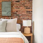 Modern Room Steps From Central Park With Shared Bathroom