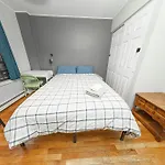 Friendly Homestay In Williamsburg