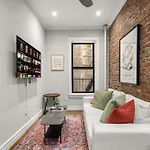 Eclectic Manhattan Apartment In Trendy Nolita