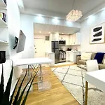 62-2B Renovated 1Br Located In Prime Upper East Side