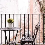 809-3B Studio With A Balcony By Columbus Circle