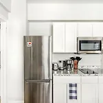 73-406 New 1Br 1Bth Uws Doorman Gym