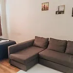 Central Park Charming Apartment