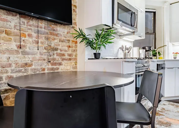 Explore The Authentic Designers 2Bd Apartment In Hudson Yards