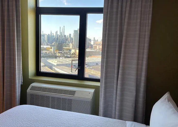 Holiday Inn Express Long Island City E - New York By Ihg
