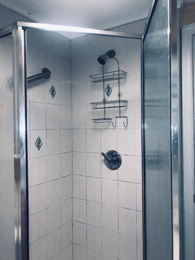 67-26 Austin Cove Near Subway, All Shops, Restaurants! Separate Entrance Apartment New York