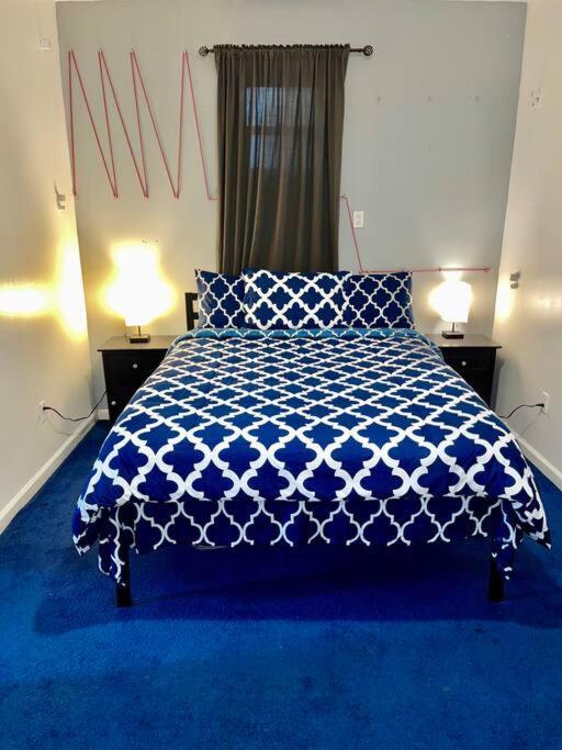 Apartment 3 Bedrooms 1 Bath Apt, 10 Min To Manhattan!