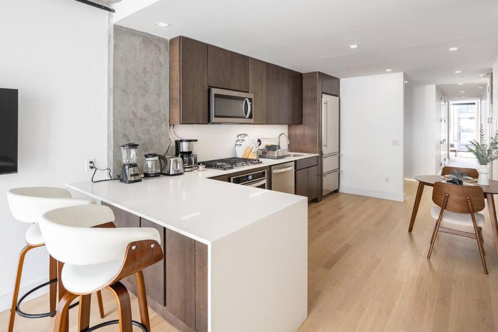 Stunning Penthouse In Chelsea Apartment